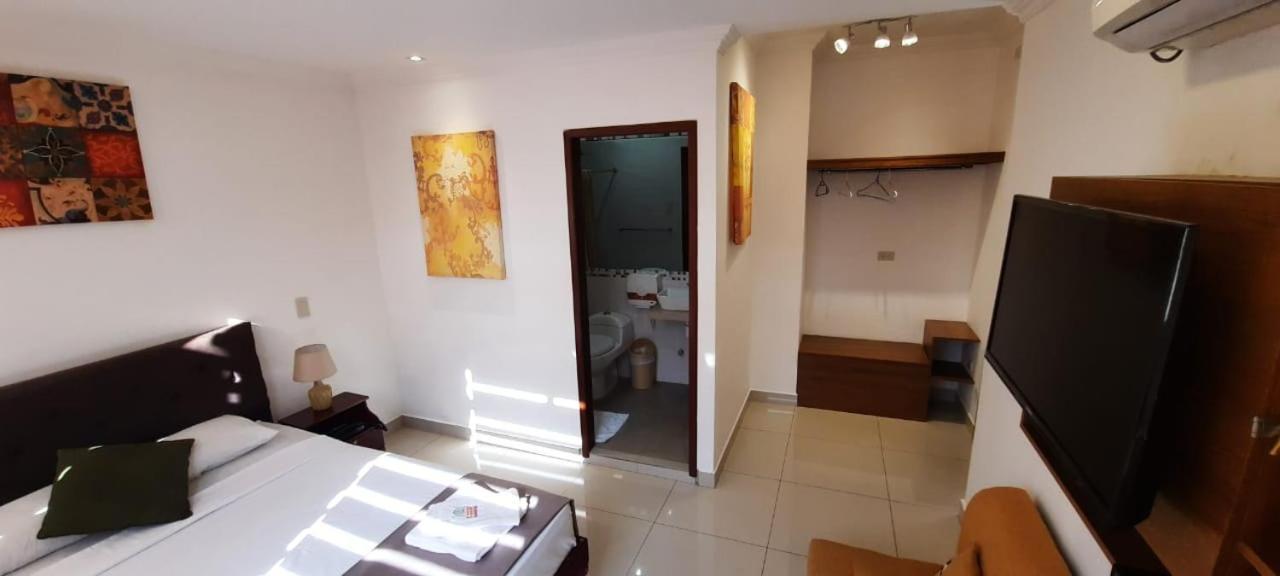 Hostal Perla Real Inn Guayaquil Exterior foto