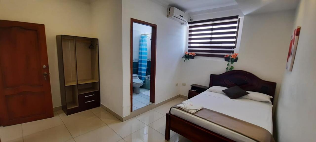 Hostal Perla Real Inn Guayaquil Exterior foto
