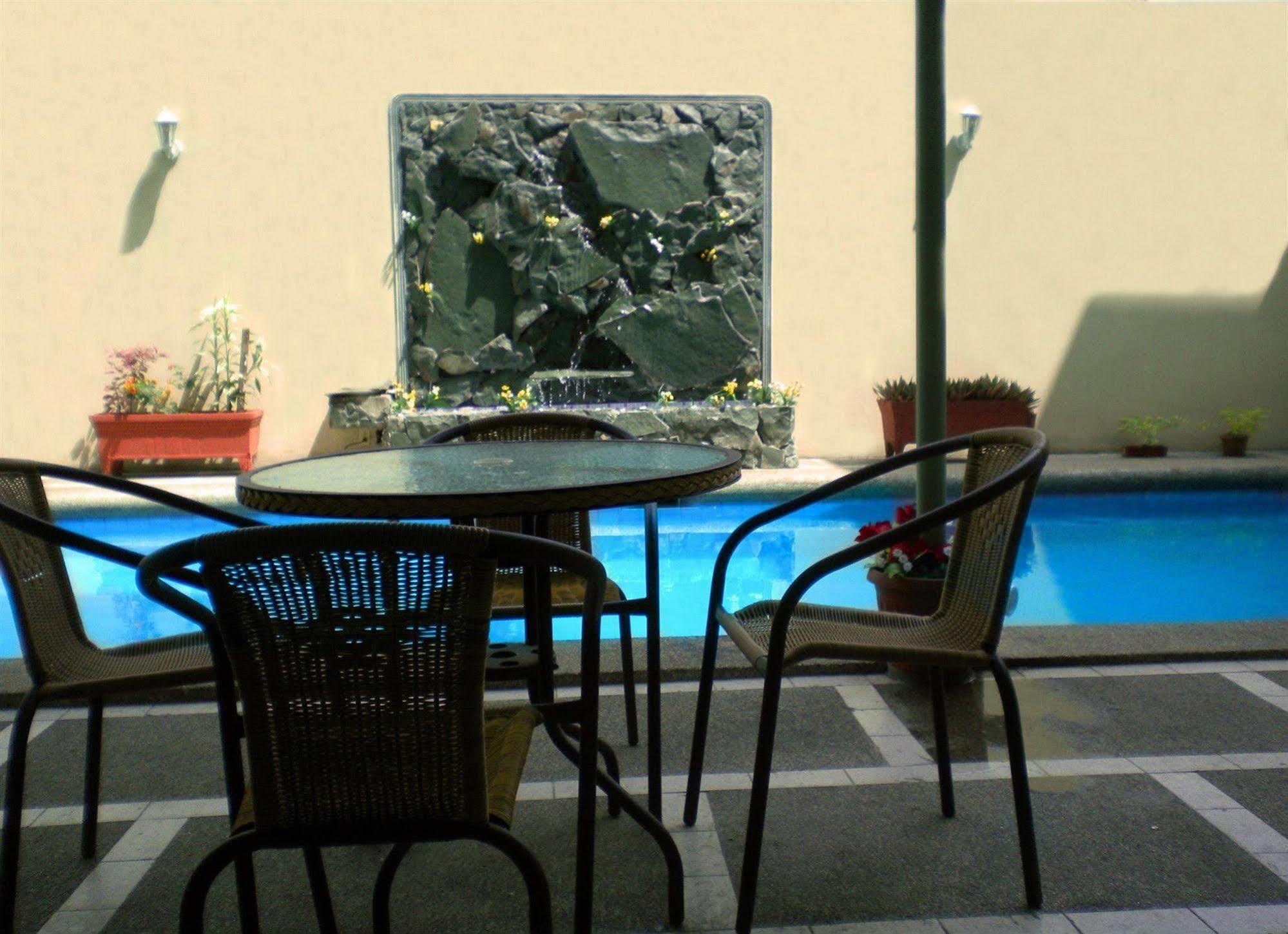 Hostal Perla Real Inn Guayaquil Exterior foto