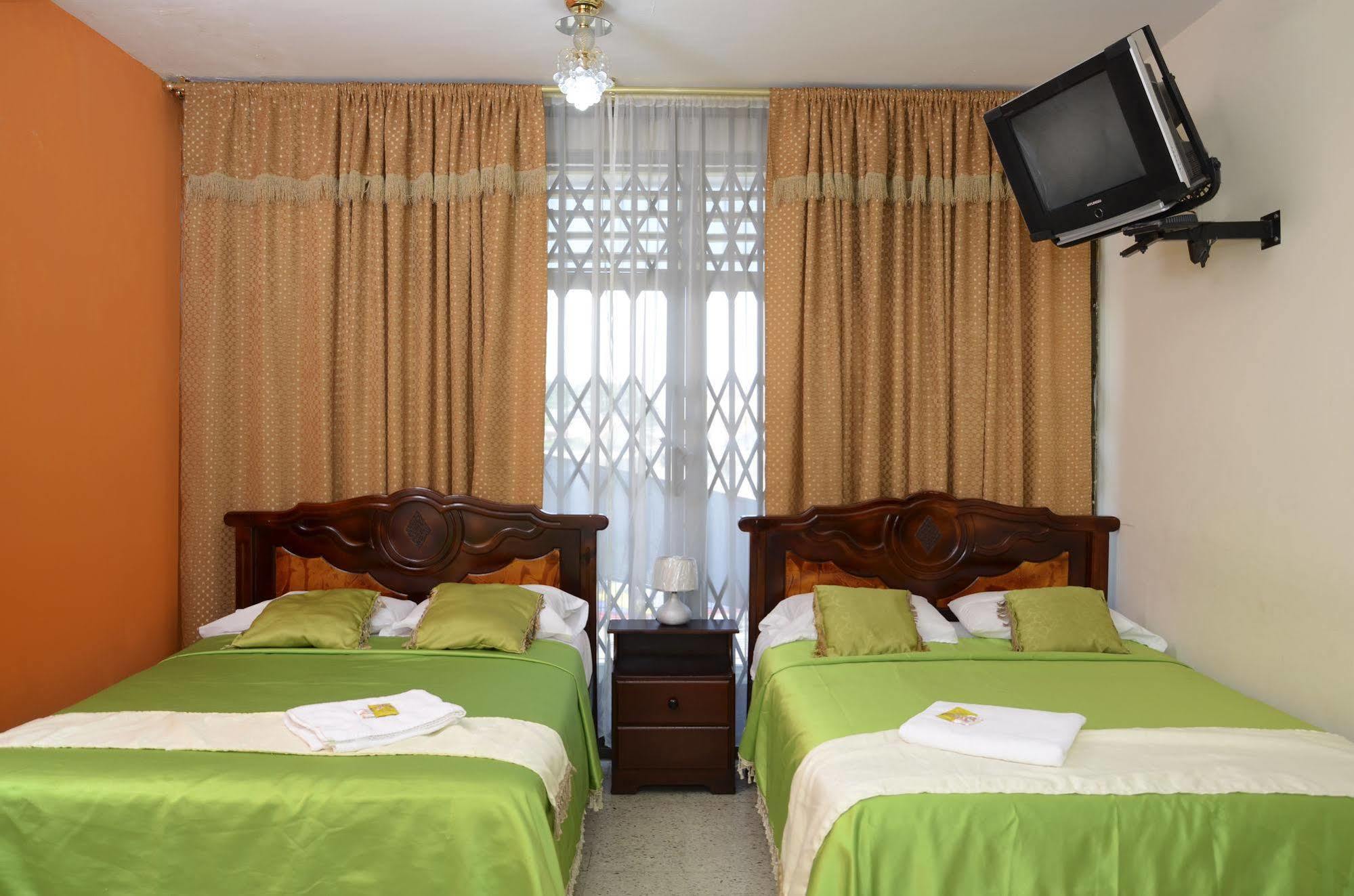 Hostal Perla Real Inn Guayaquil Exterior foto