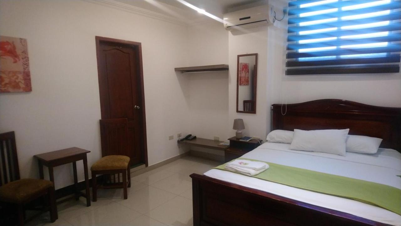 Hostal Perla Real Inn Guayaquil Exterior foto