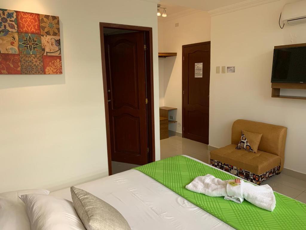 Hostal Perla Real Inn Guayaquil Exterior foto